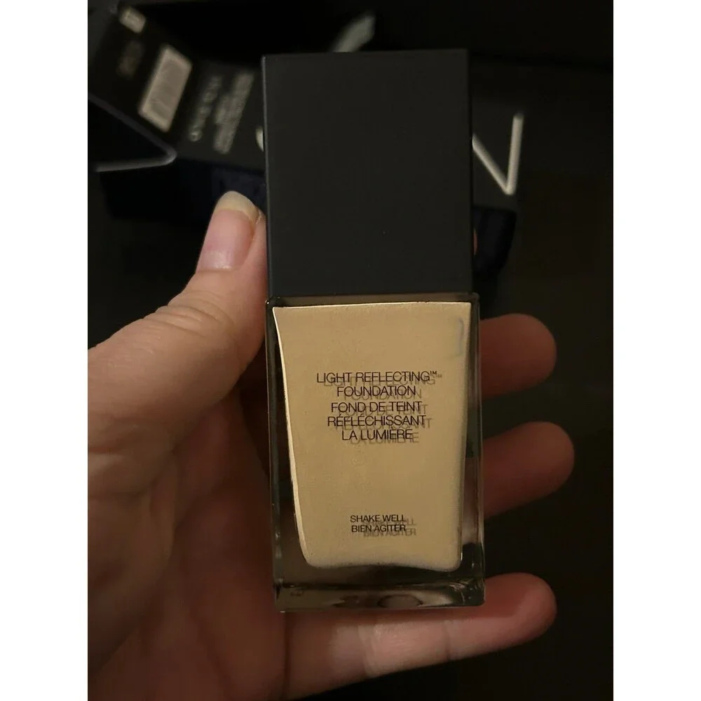 NARS Light Reflecting Foundation in Light 2 Mont Blanc 40 ml/1.35 fl oz